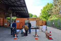 Wir stehen direkt in der Einfahrt